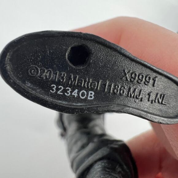 Lot of 4 WWE Action Figures Steve Austin Roman Reigns Ultimate Warrior Sting VTG - Picture 7 of 7